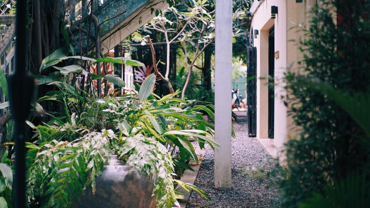 Hotel Monkey Republic Kampot Exterior foto